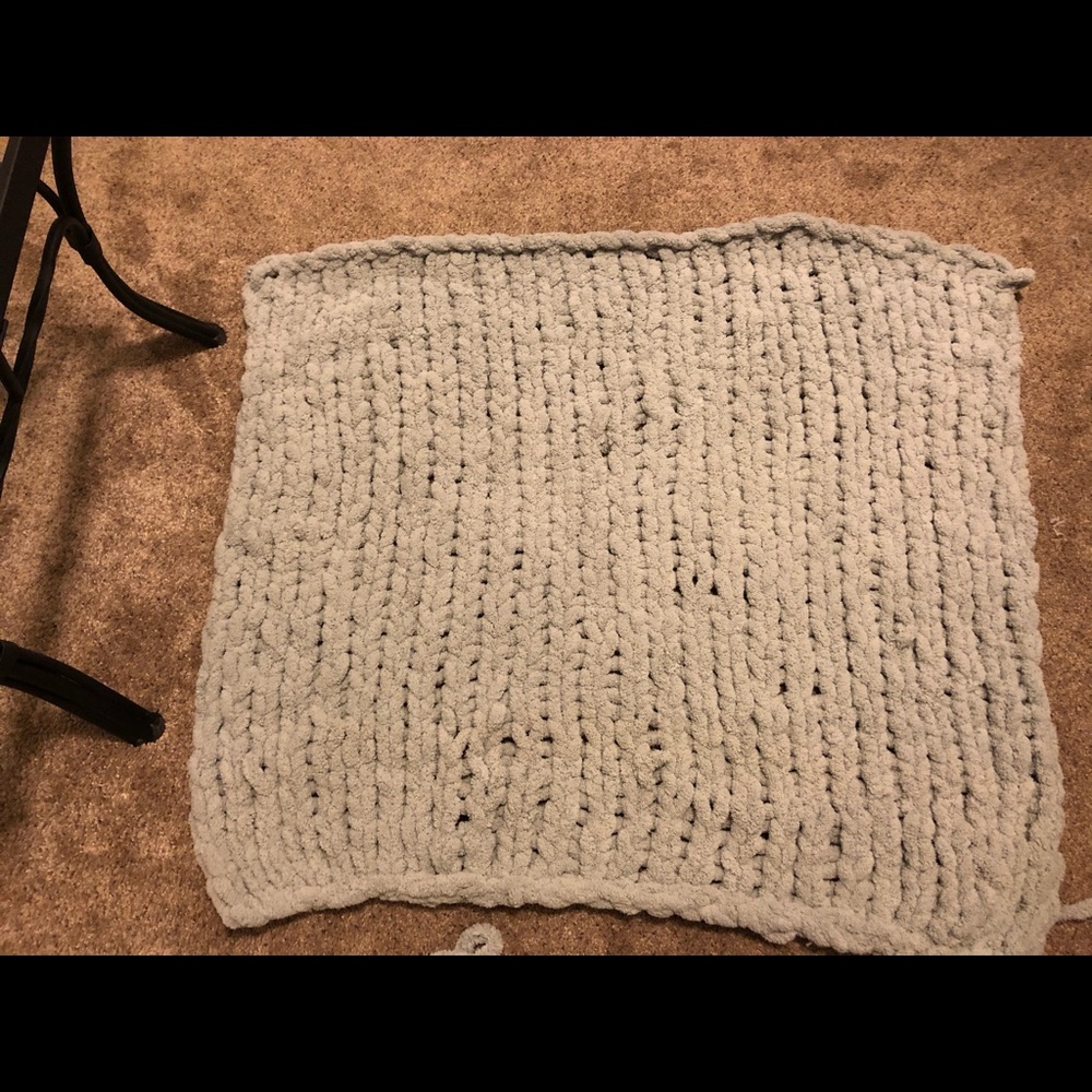 Chunky knit blankets